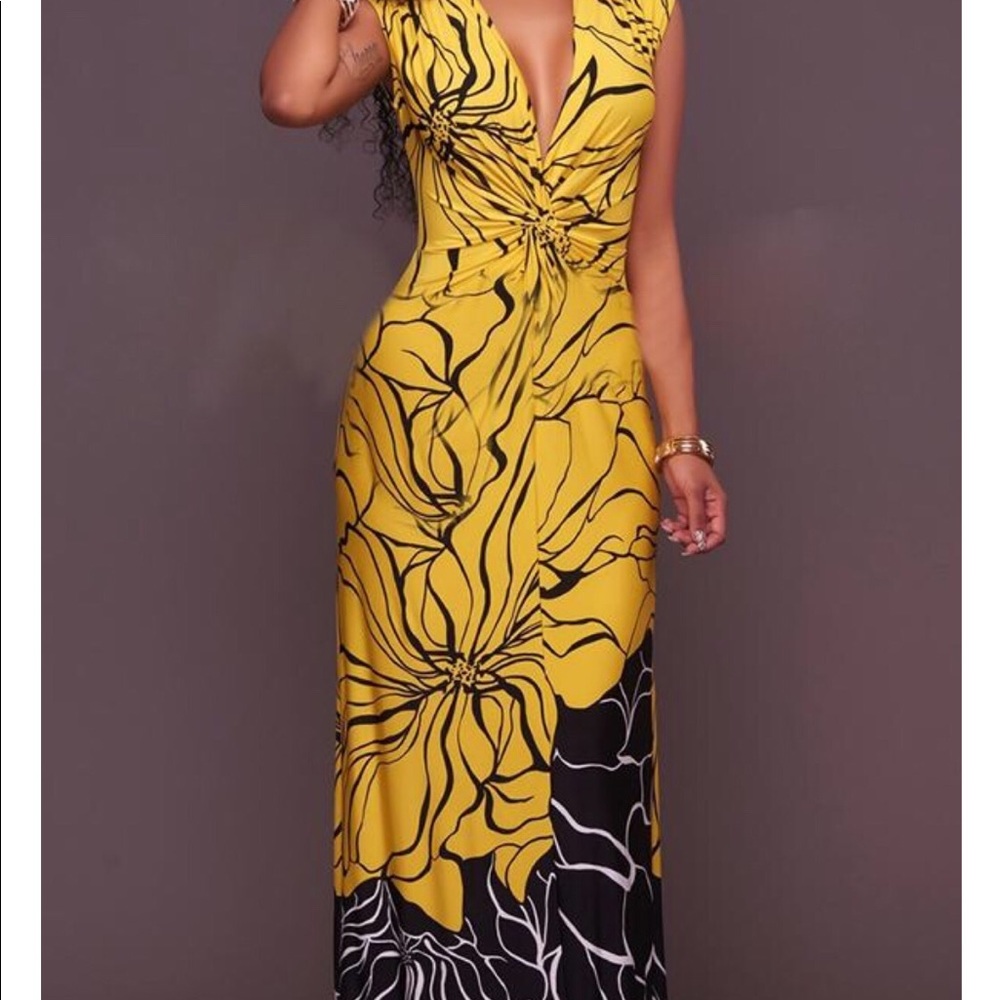Beautiful Floral Print Maxi Dress